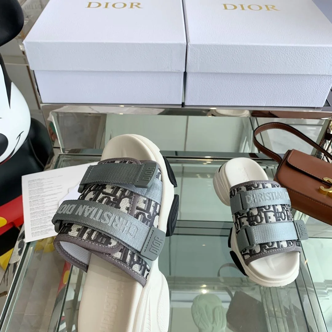 EyeCatching Christian Dior Slippers 21124