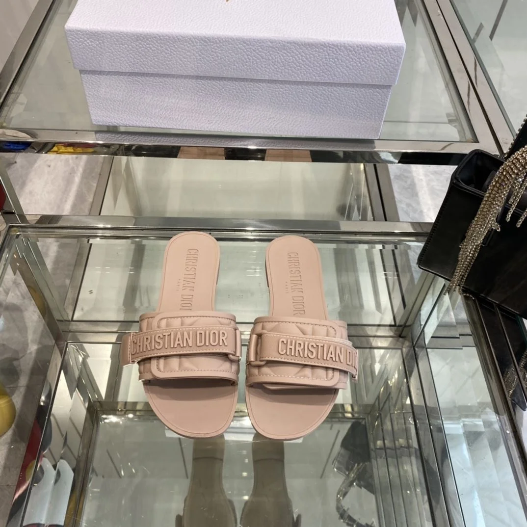 Unique Christian Dior Slippers 21120