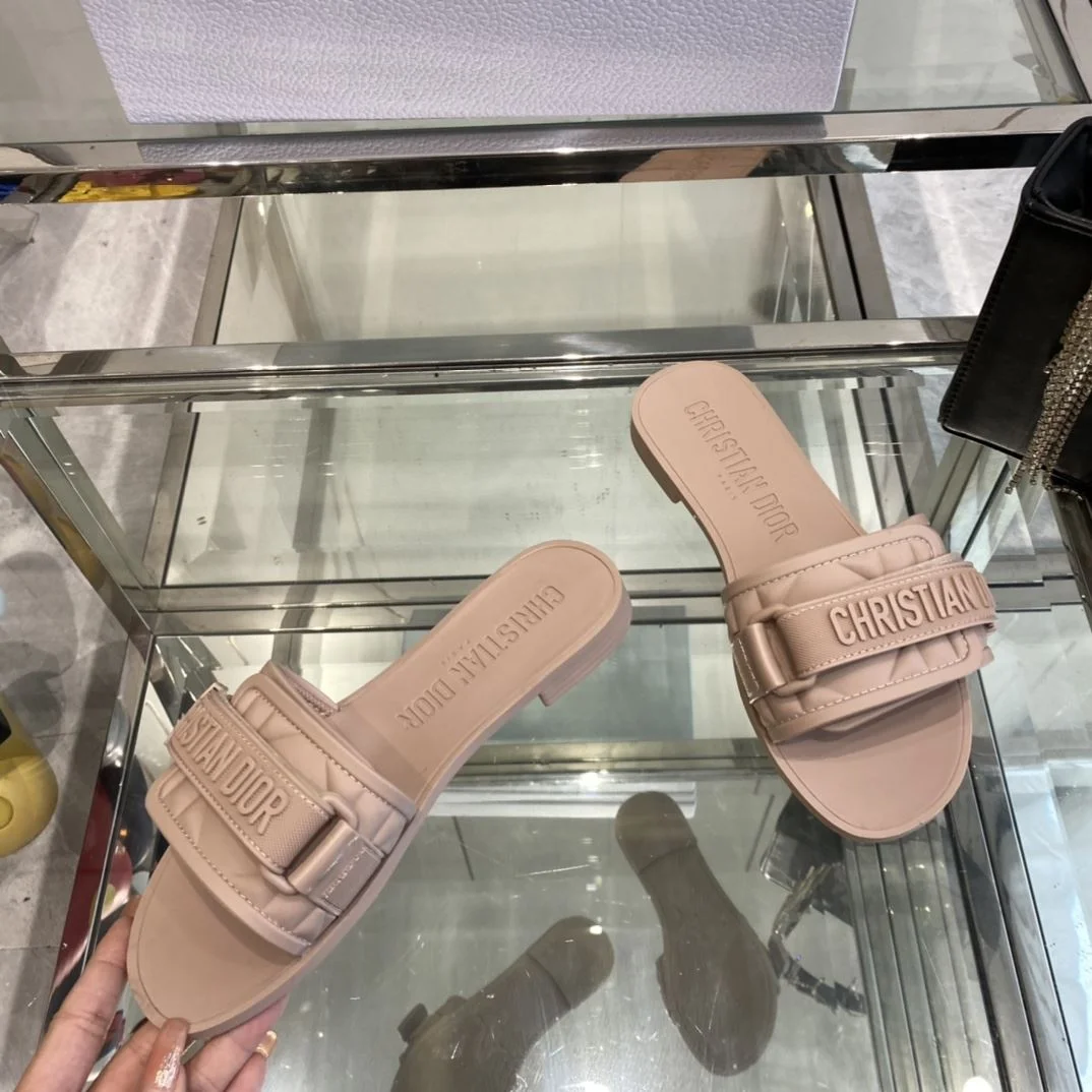 Unique Christian Dior Slippers 21120