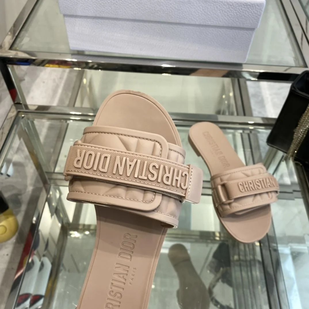 Unique Christian Dior Slippers 21120