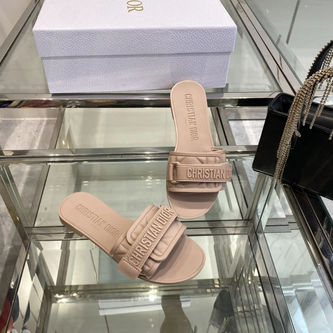 Unique Christian Dior Slippers 21120