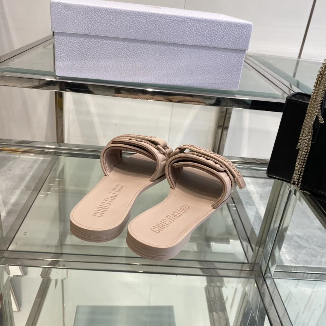 Unique Christian Dior Slippers 21120