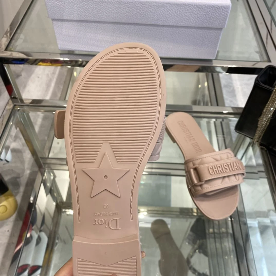 Unique Christian Dior Slippers 21120
