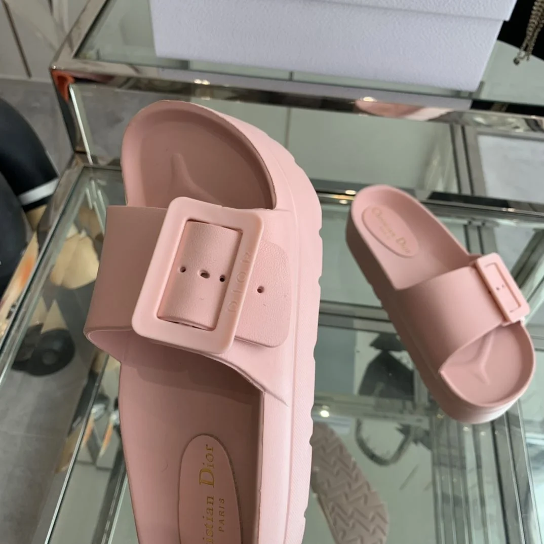 Christian Dior Slippers WaterResistant 21110