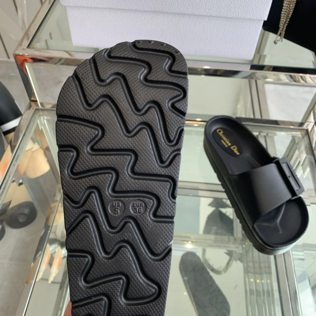 Christian Dior Slippers WellDesigned 21106
