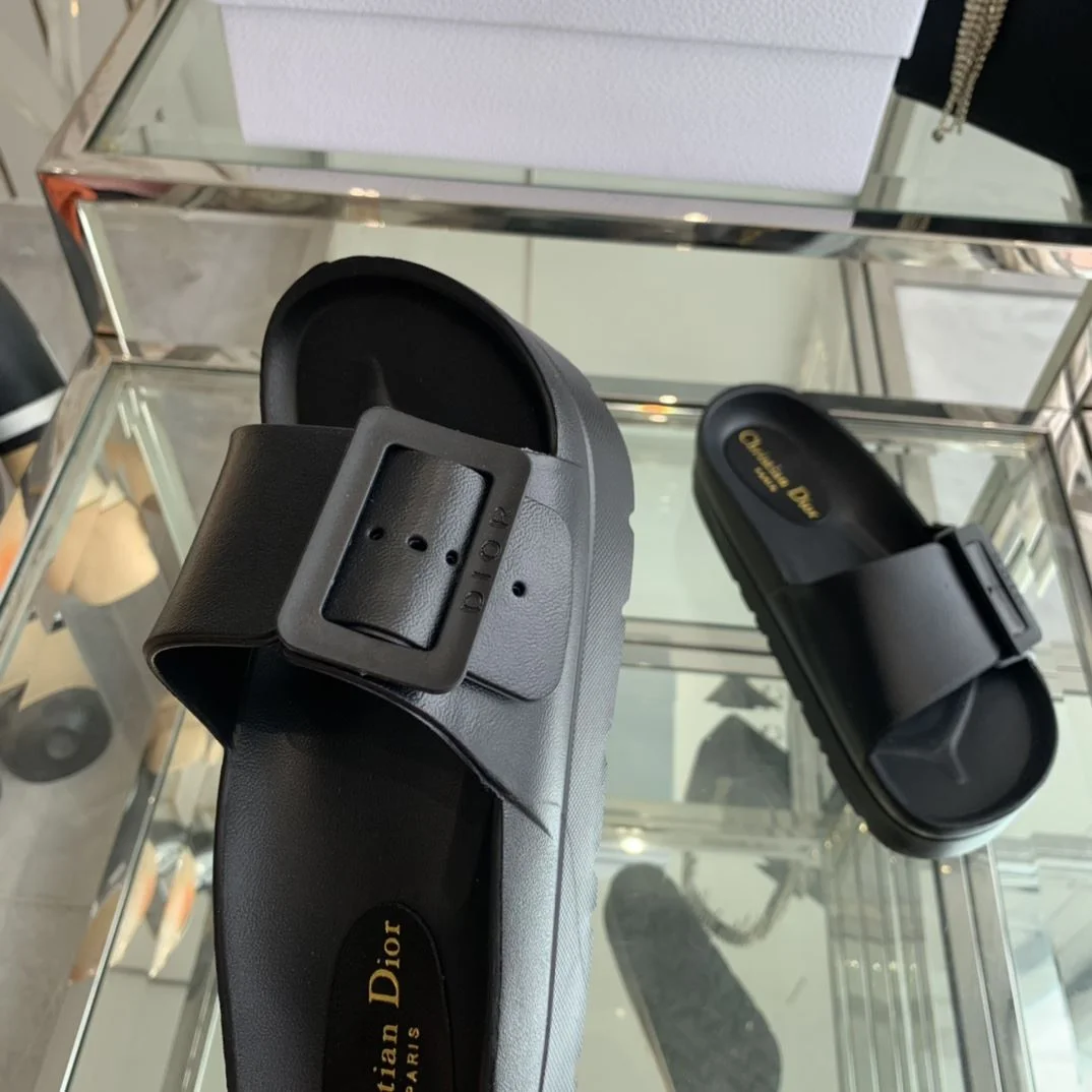 Christian Dior Slippers WellDesigned 21106