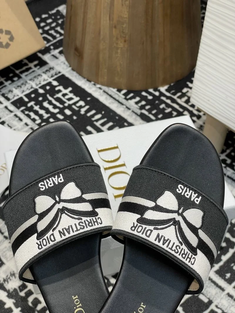 Christian Dior Slippers Durable 21937