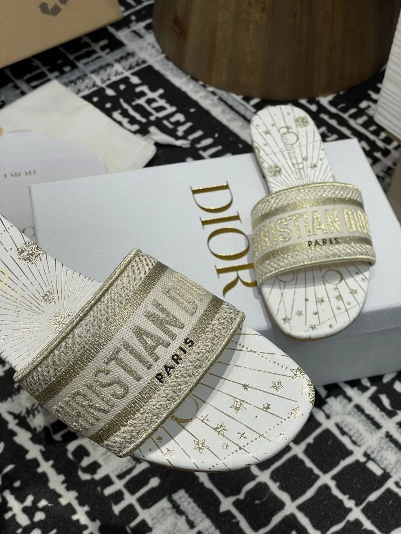 Versatile Christian Dior Slippers 21931