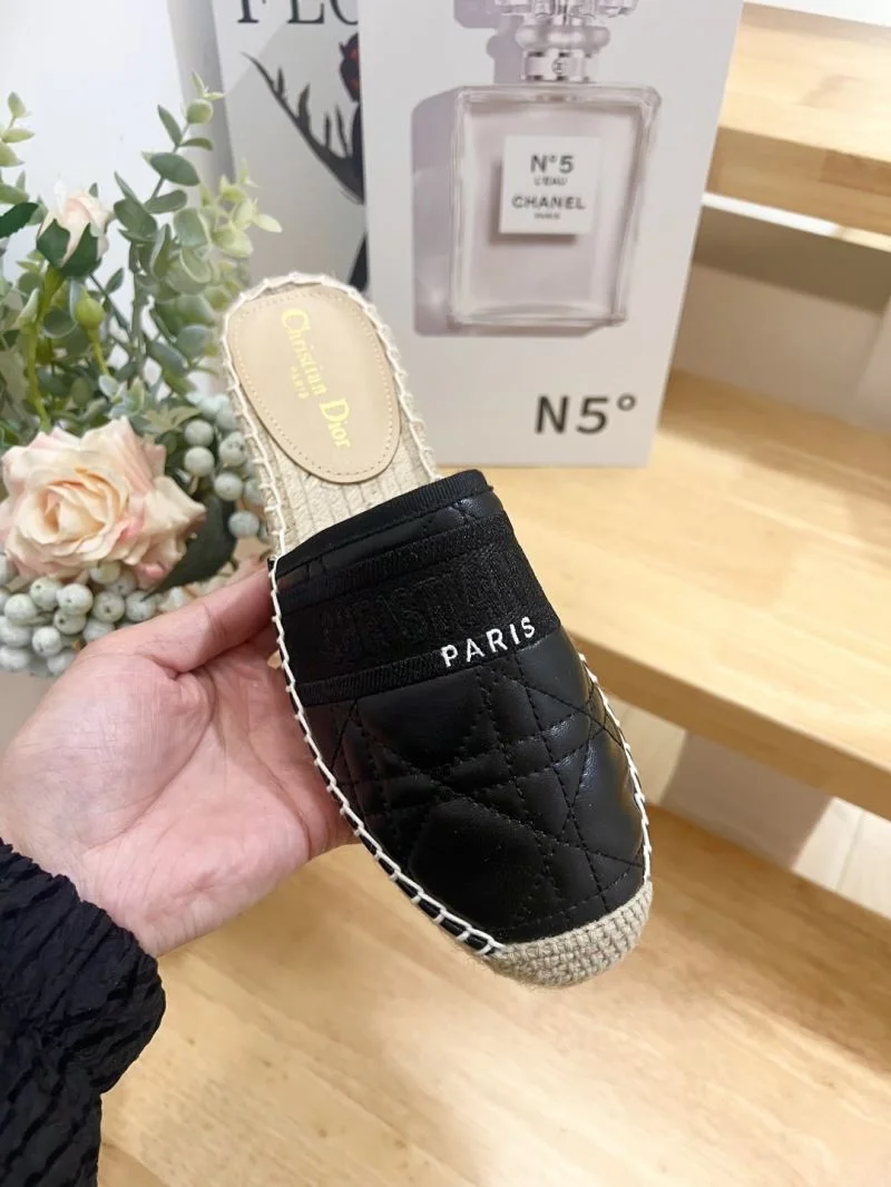Christian Dior Slippers WaterResistant 21902