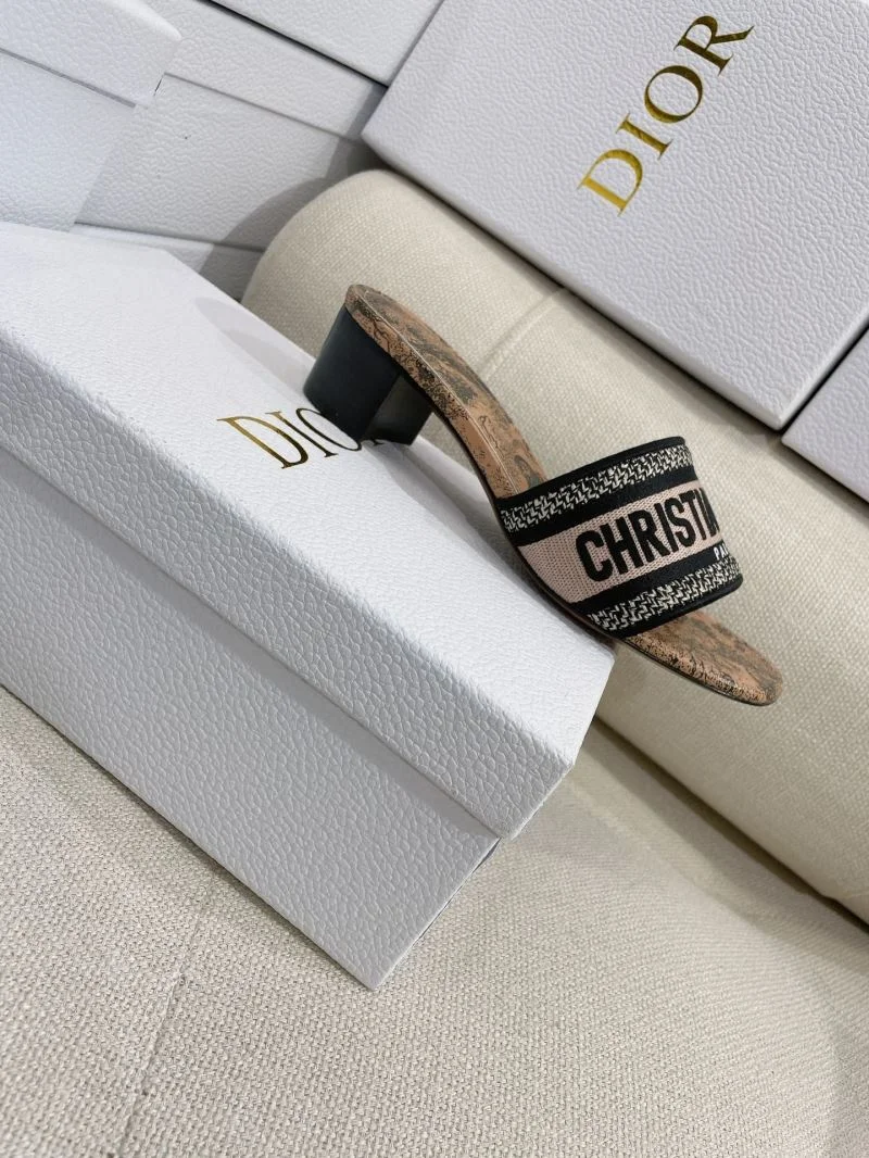 Versatile Christian Dior Slippers 21877