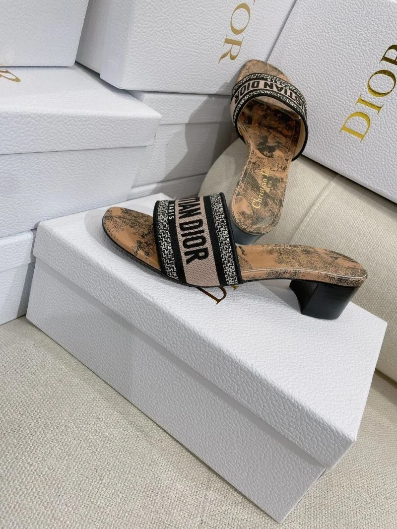 Versatile Christian Dior Slippers 21877