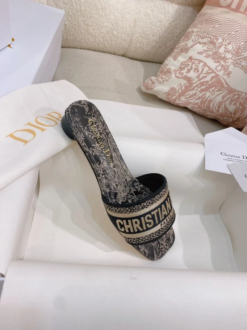 Trendy Christian Dior Slippers 21872
