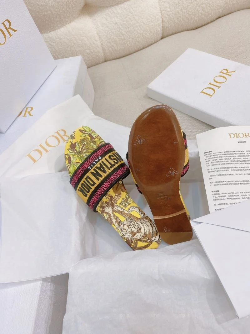 Christian Dior Slippers WaterResistant 21852
