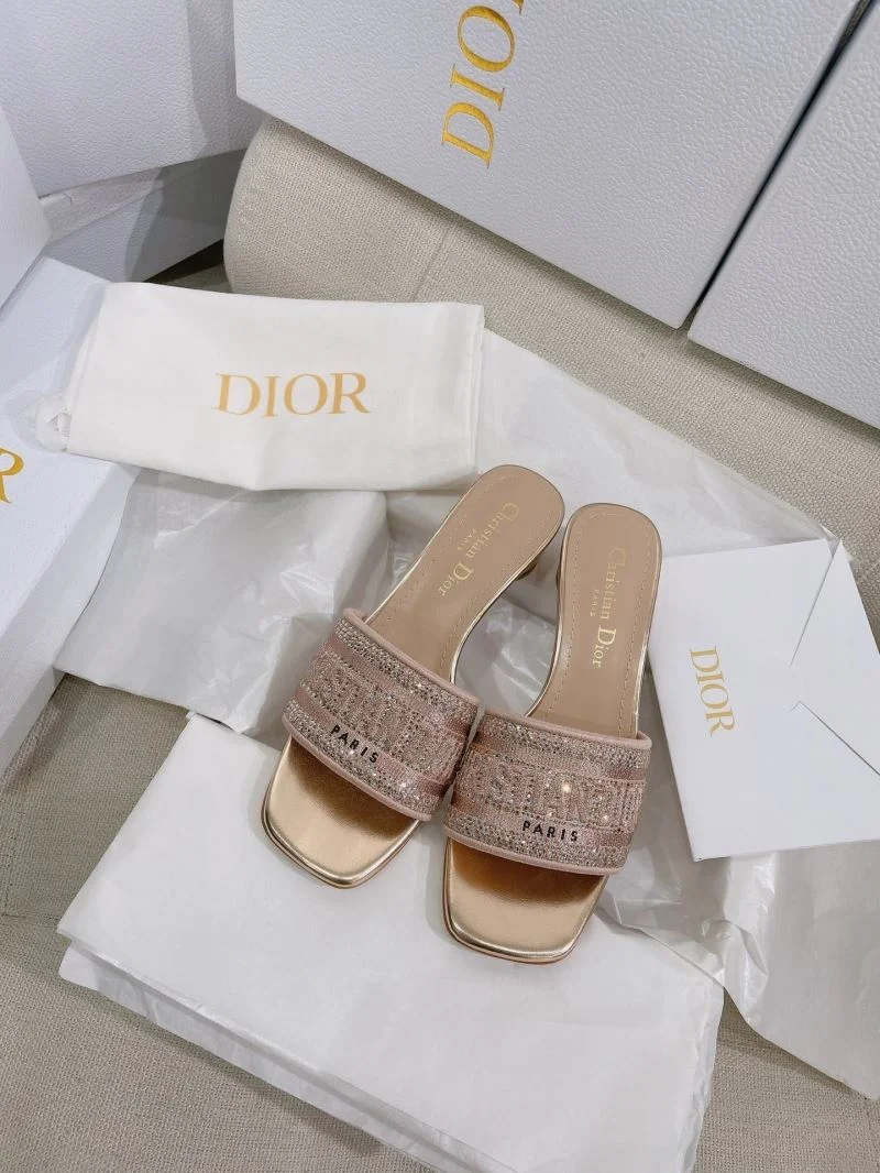 Versatile Christian Dior Slippers 21925