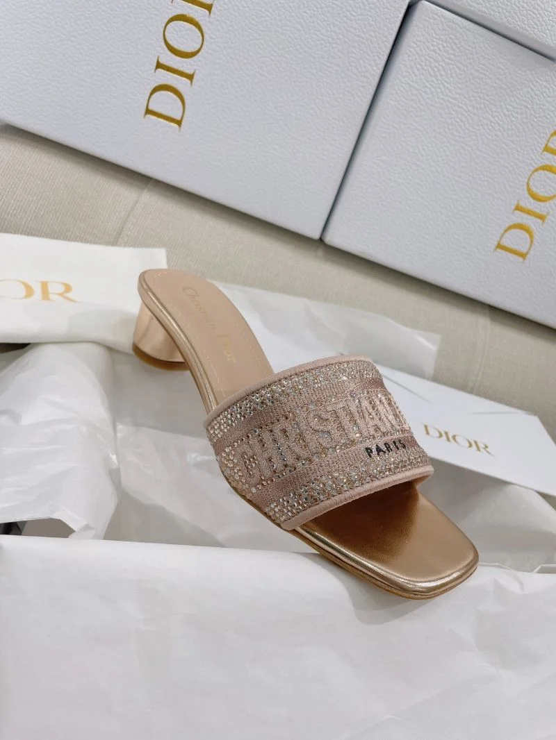 Versatile Christian Dior Slippers 21925