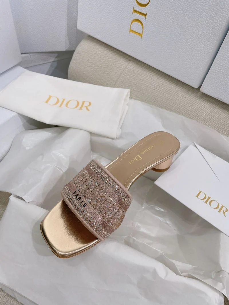 Versatile Christian Dior Slippers 21925