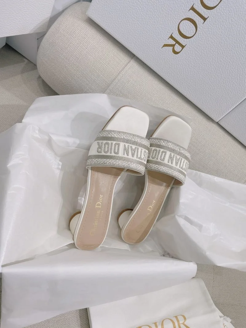 Refined Christian Dior Slippers 21821