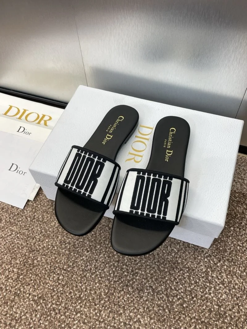 Christian Dior Slippers Compact 21784