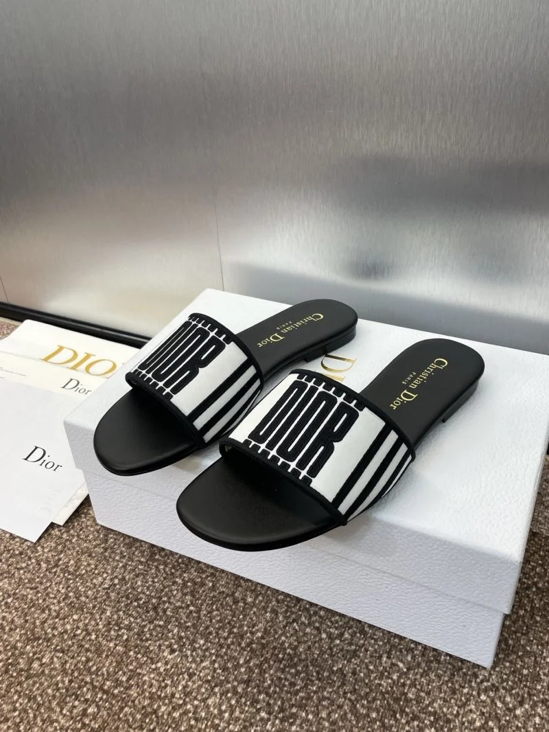 Christian Dior Slippers Compact 21784