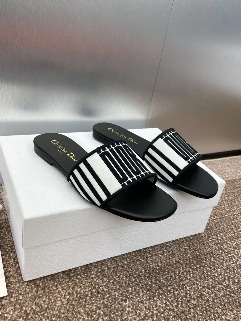 Christian Dior Slippers Compact 21784