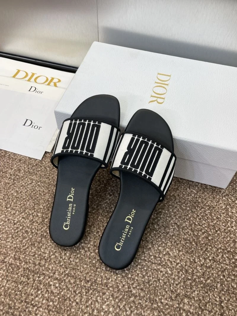 Christian Dior Slippers Compact 21784