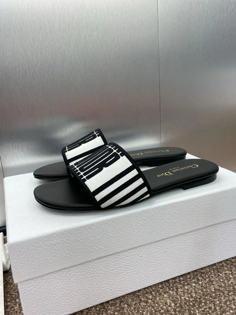 Christian Dior Slippers Compact 21784