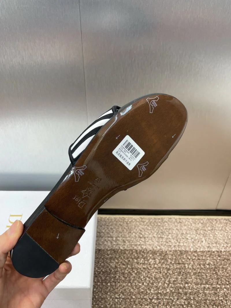 Christian Dior Slippers Compact 21784