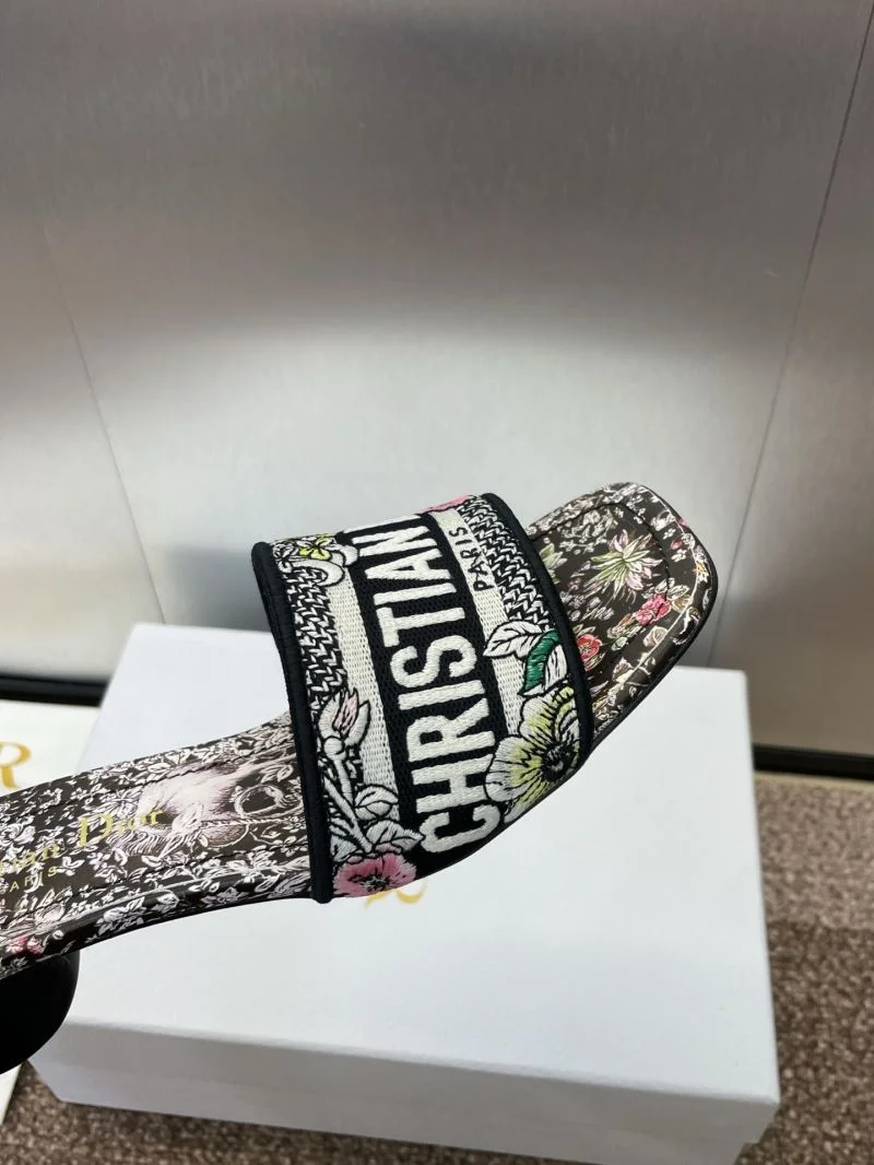 Christian Dior Slippers Versatile 21793