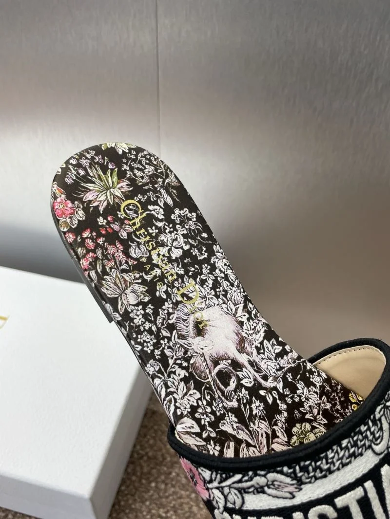 Christian Dior Slippers WaterResistant 21787