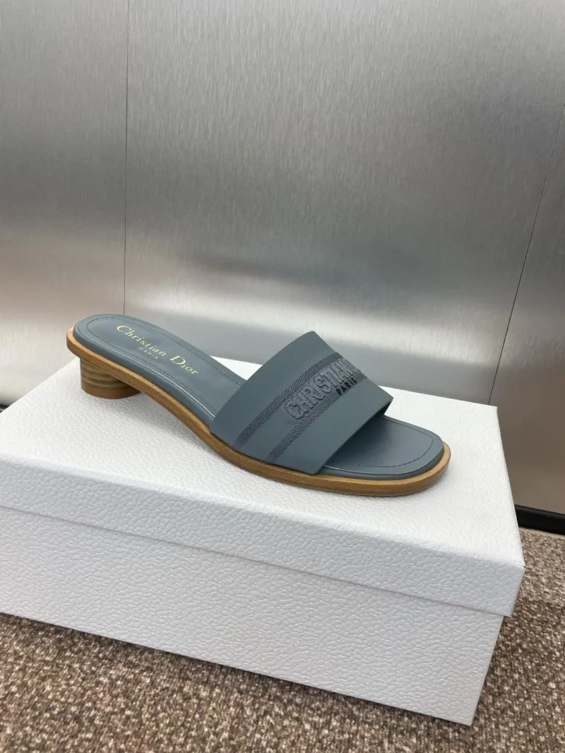 Reliable Christian Dior Slippers 21774