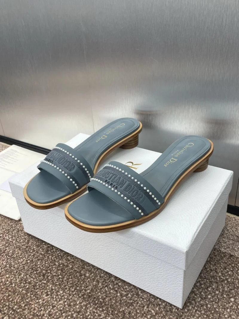 Elegant Christian Dior Slippers 21771