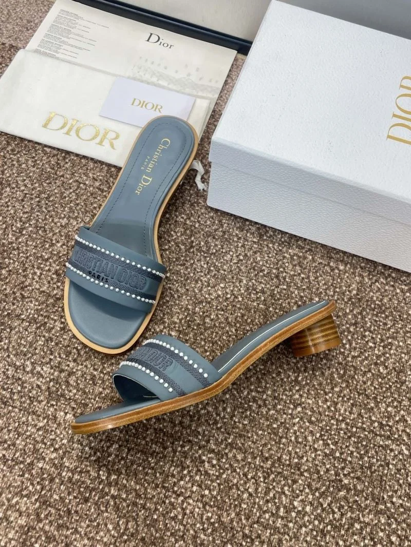 Elegant Christian Dior Slippers 21771