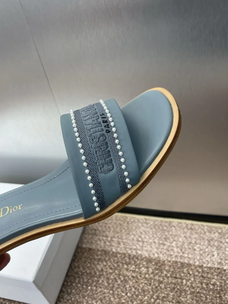 Elegant Christian Dior Slippers 21771