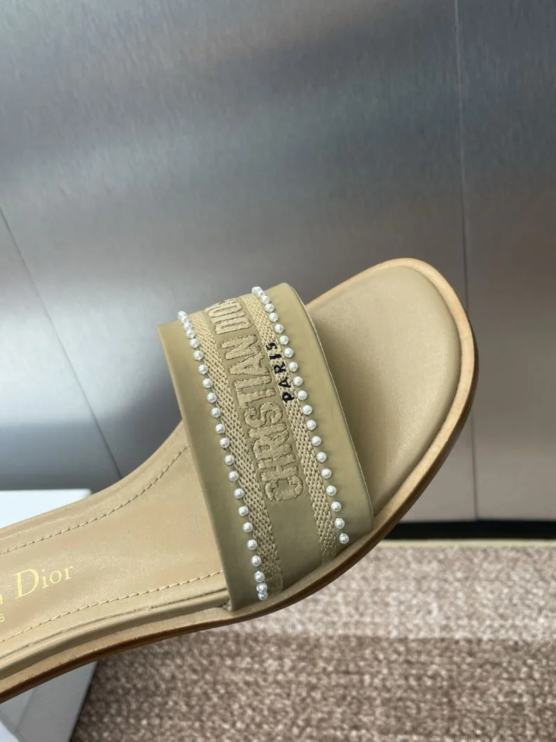 Vibrant Christian Dior Slippers 21768
