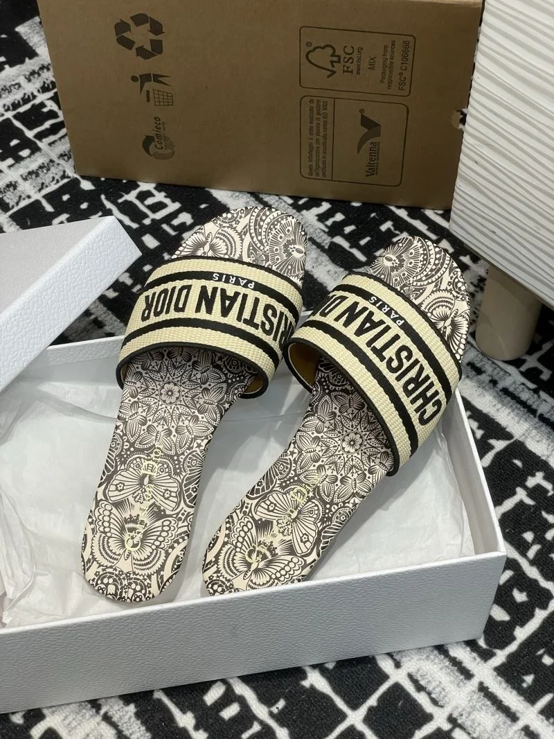 Sleek Christian Dior Slippers 21743