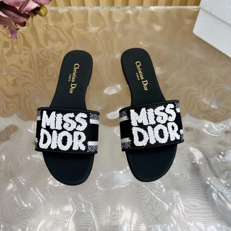Christian Dior Slippers Compact 21452