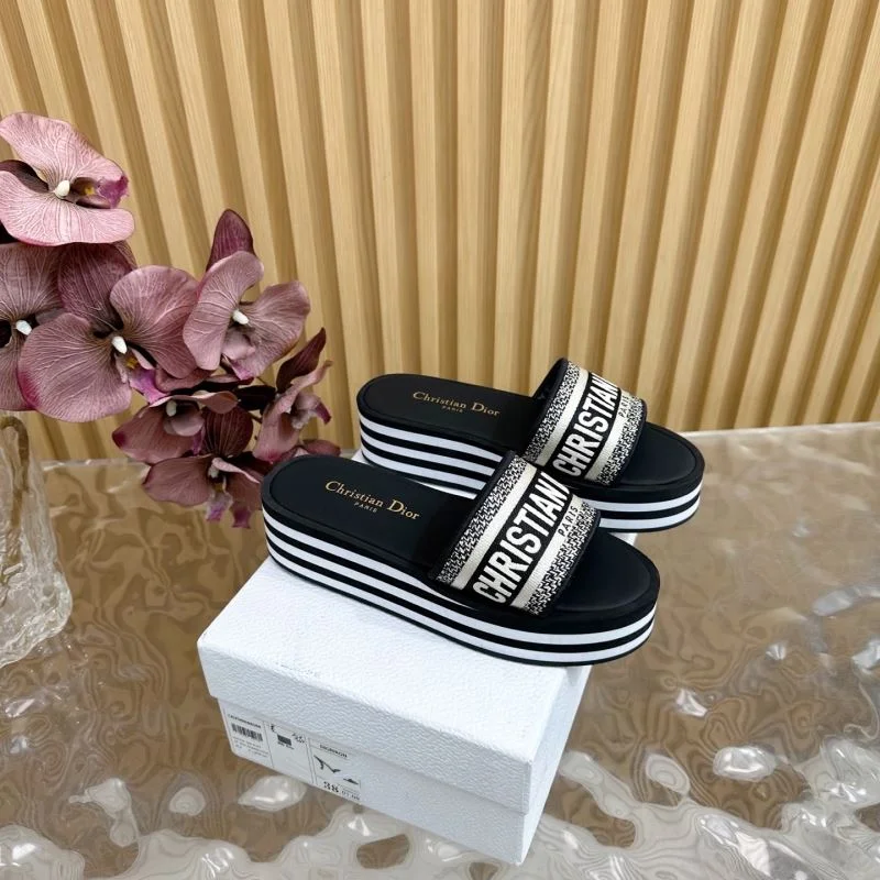 Supportive Christian Dior Slippers 21441