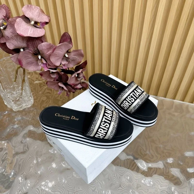 Supportive Christian Dior Slippers 21441