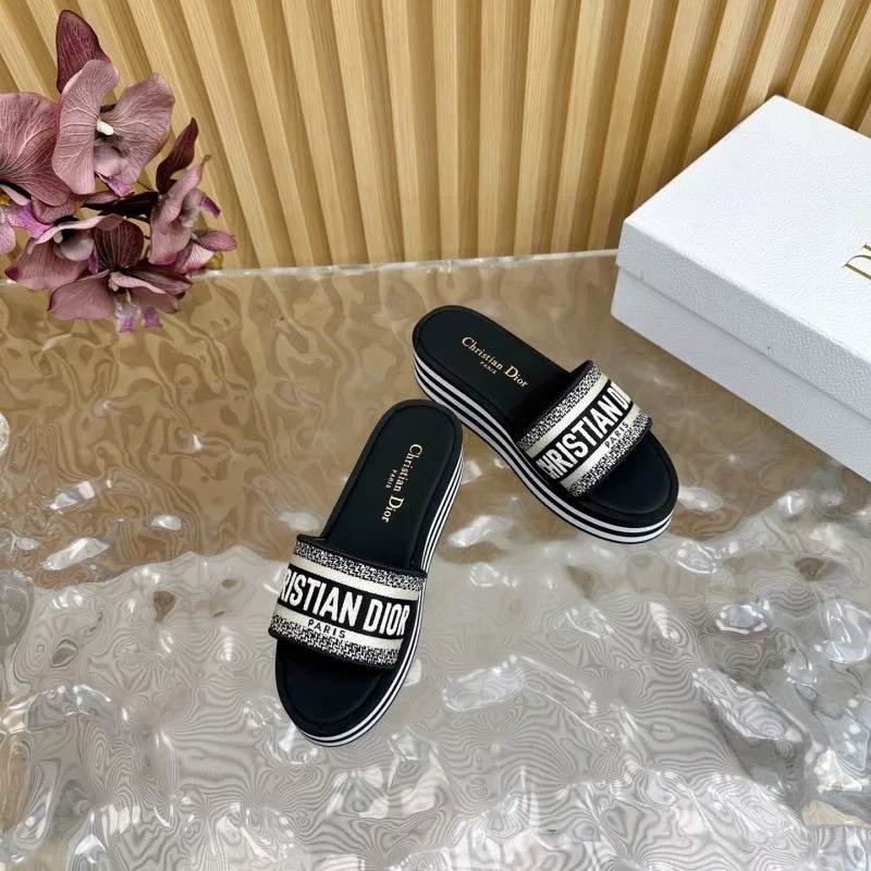 Supportive Christian Dior Slippers 21441
