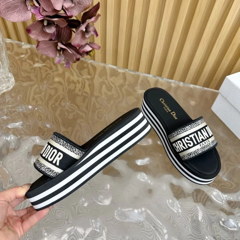 Supportive Christian Dior Slippers 21441