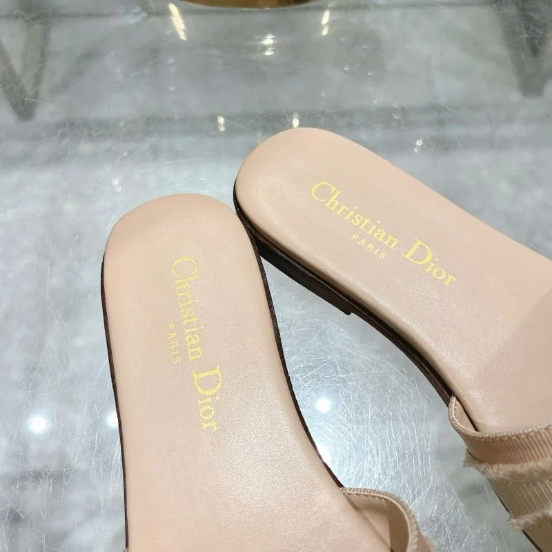 Trendsetting Christian Dior Slippers 21431