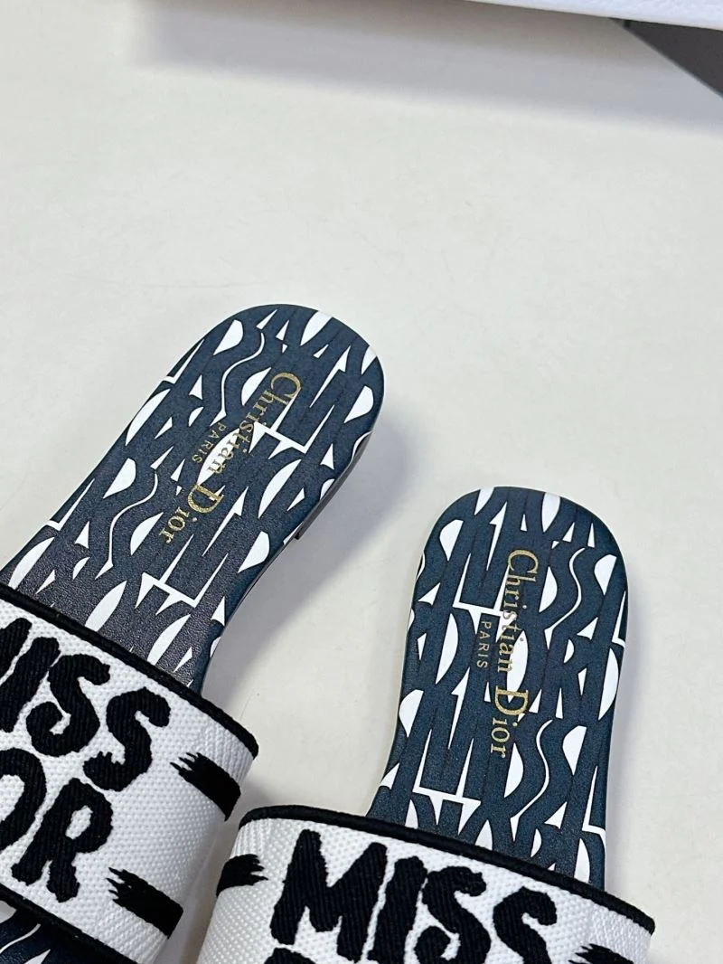 Christian Dior Slippers ModernLook 21418