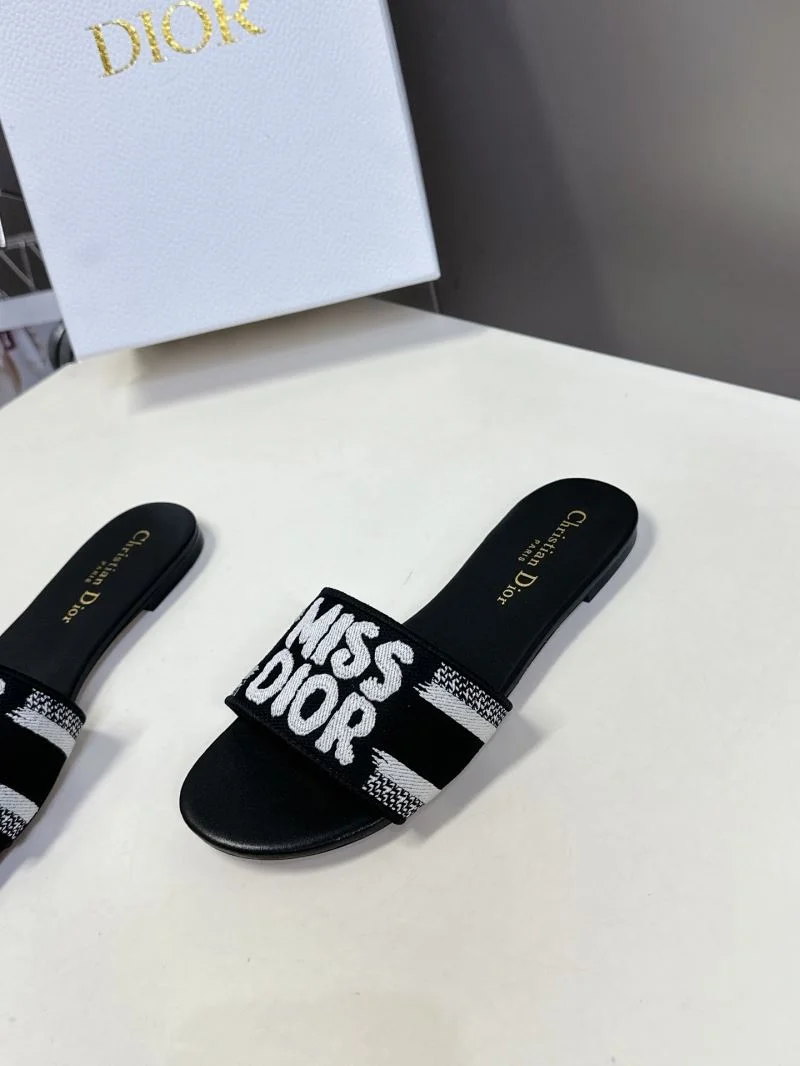 Durable Christian Dior Slippers 21417