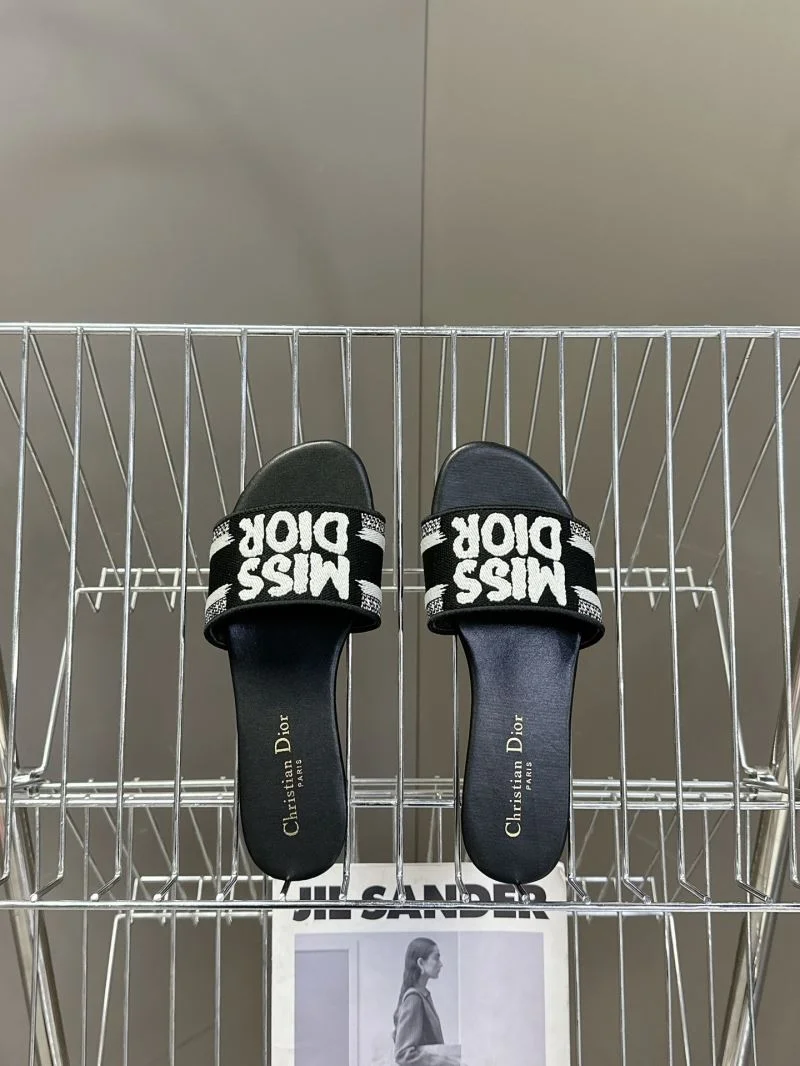 Durable Christian Dior Slippers 21417