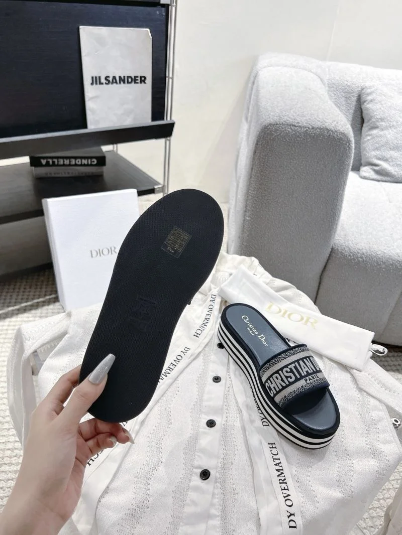 Christian Dior Slippers Durable 20860