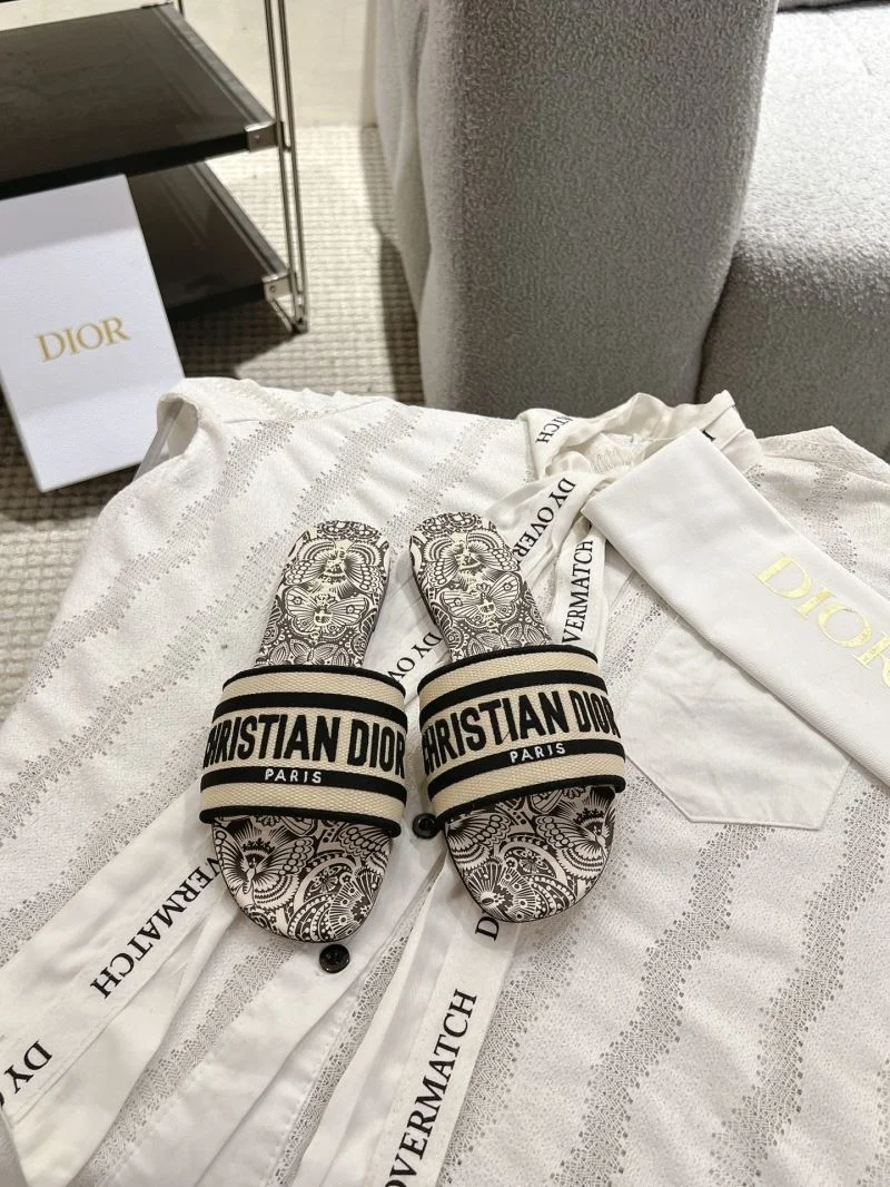 Christian Dior Slippers Refined 20850