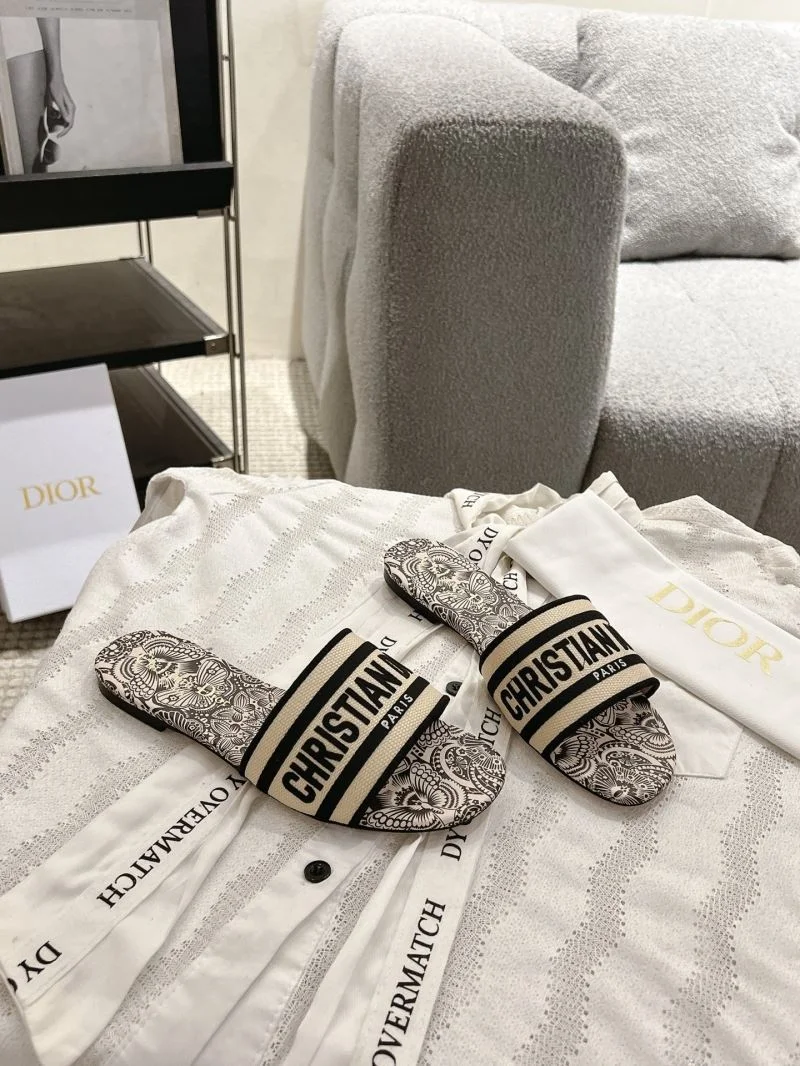 Christian Dior Slippers Refined 20850