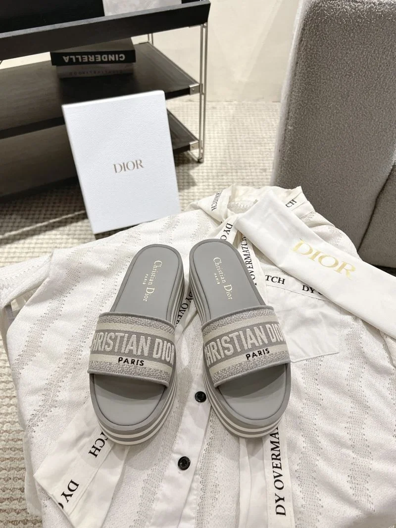 MultiPurpose Christian Dior Slippers 20910