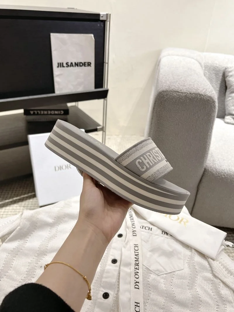 MultiPurpose Christian Dior Slippers 20910