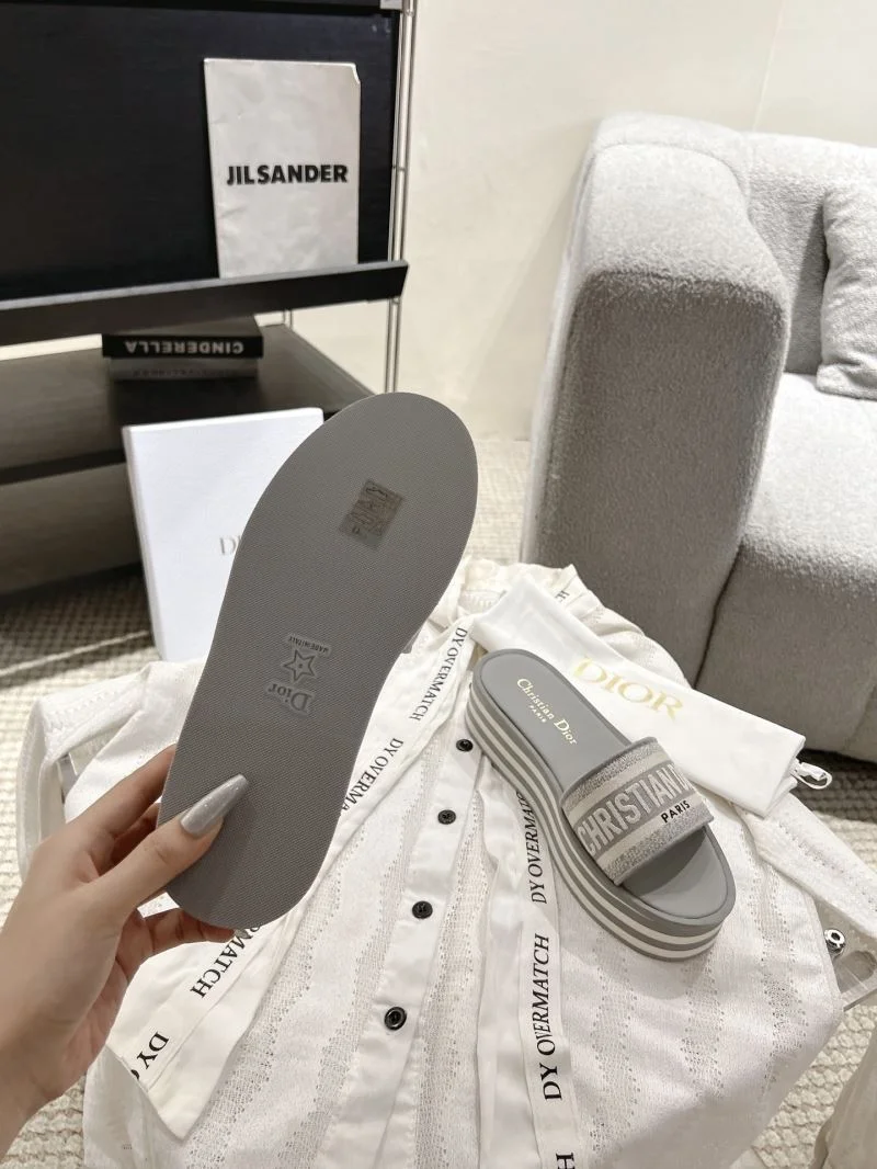 MultiPurpose Christian Dior Slippers 20910